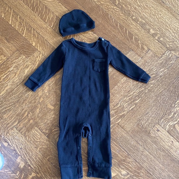 Planet Cotton thermal onesie with matching hat - Picture 2 of 7